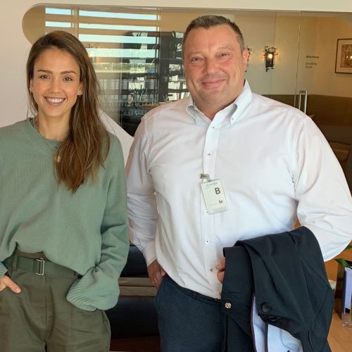 Robert-Ahrle-Sicherheit-GmbH_Bonn_Sicherheitsberatung_Sicherheitskonzepte_Veranstaltungschutz_Köln_Düsseldorf_Corporate-Security_VIP_Personenbegleitung_Jessica-Alba